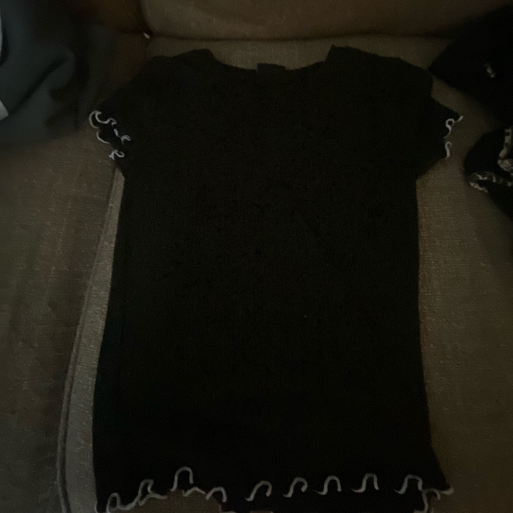plain black crop top